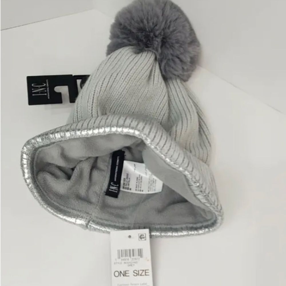 𝅺inc International Concepts Silver Metallic Beanie One Size-NWT - Picture 5 of 7